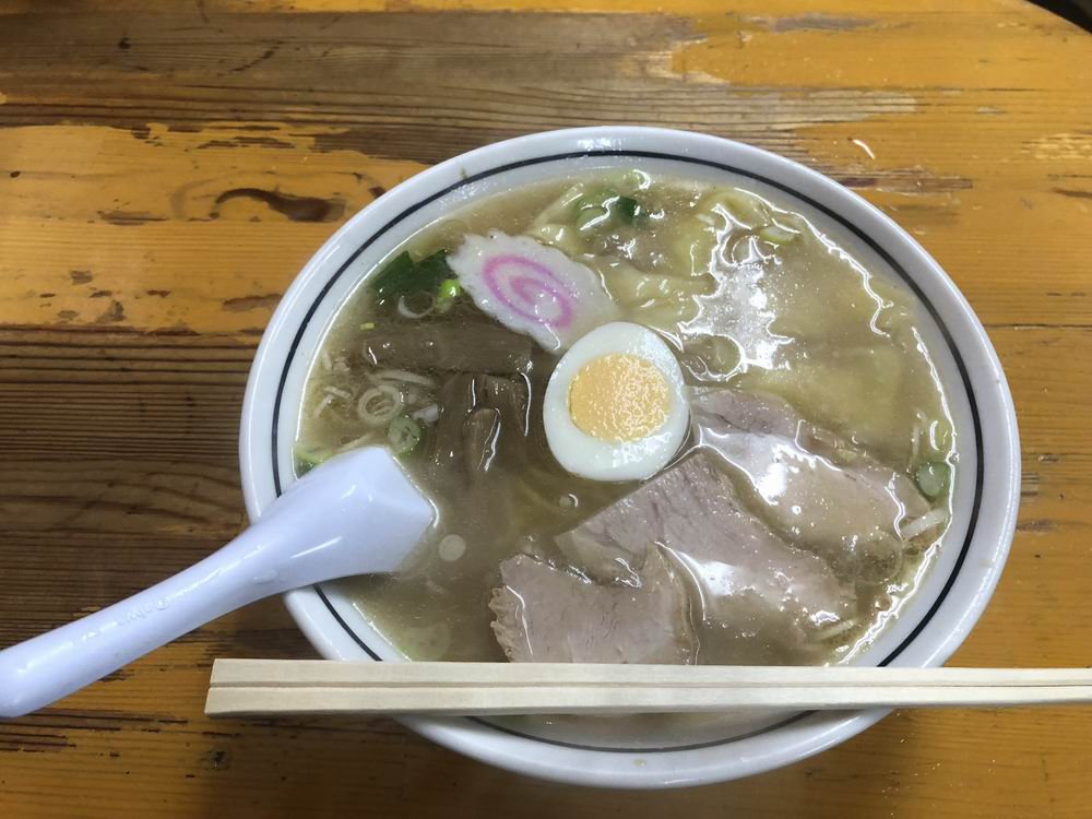 富士屋本店のワンタンメンの写真画像