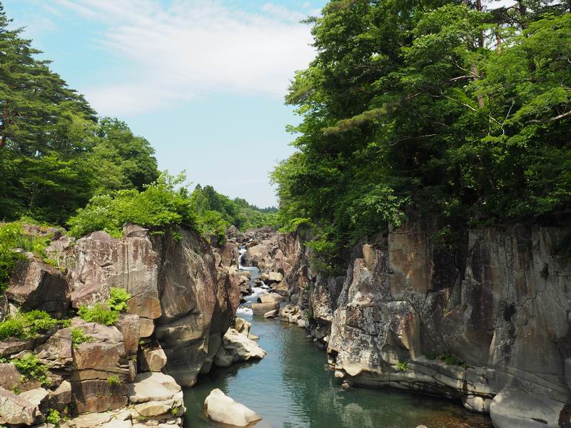 6月の厳美渓の風景写真